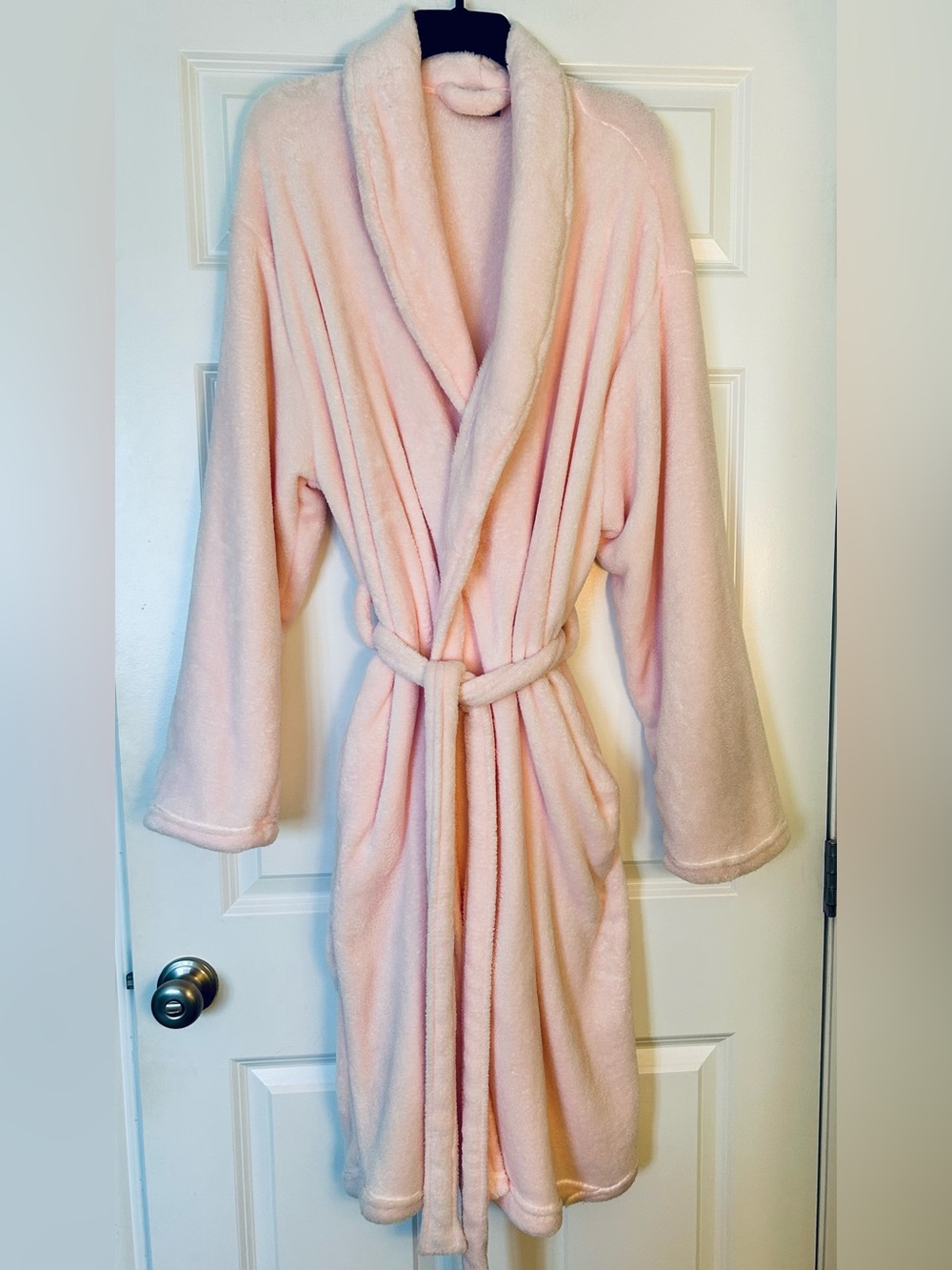 Hotel Soft Light Pink Plush Robe
